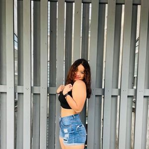 Meet your Posher, Angie